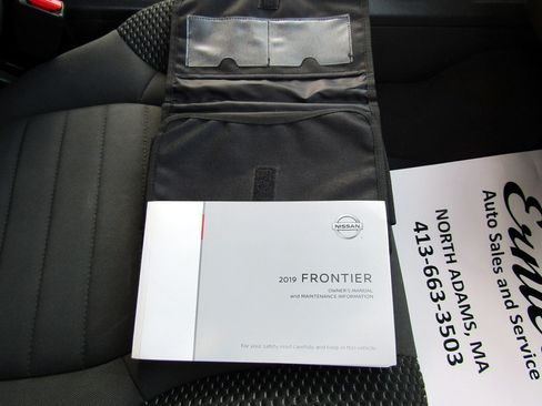 Used 2019 Nissan Frontier PRO-4X image 28