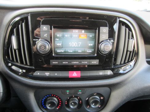 Used 2018 RAM ProMaster City Tradesman SLT image 5