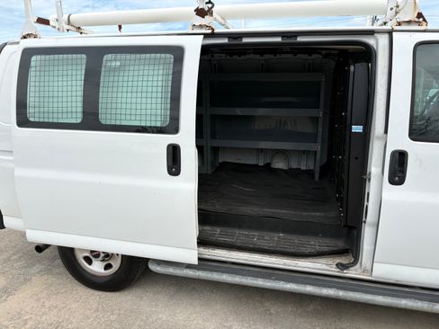 Used 2018 GMC Savana 2500 image 8