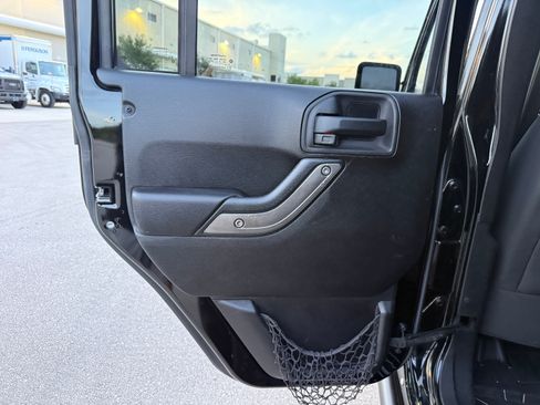 Used 2015 Jeep Wrangler 4WD Unlimited Sport image 84