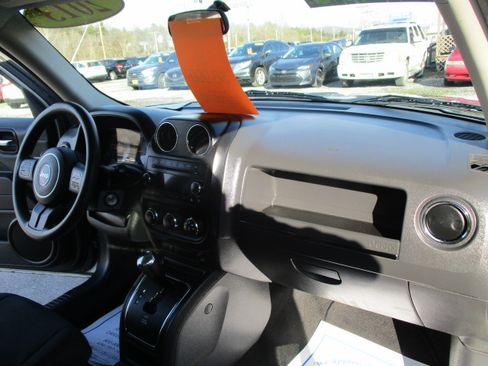 Used 2013 Jeep Patriot Sport image 24
