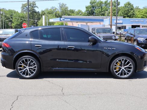 Used 2023 Maserati Grecale Modena AWD/4WD image 9