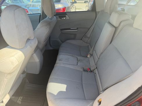 Used 2012 Subaru Forester 2.5X Premium AWD/4WD image 5