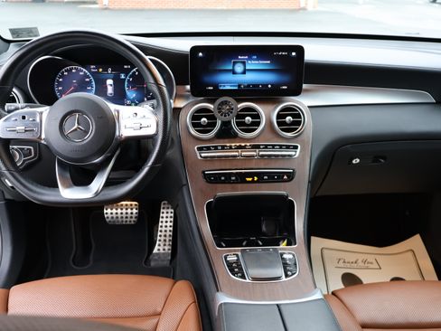 Used 2022 Mercedes-Benz GLC 300 image 17