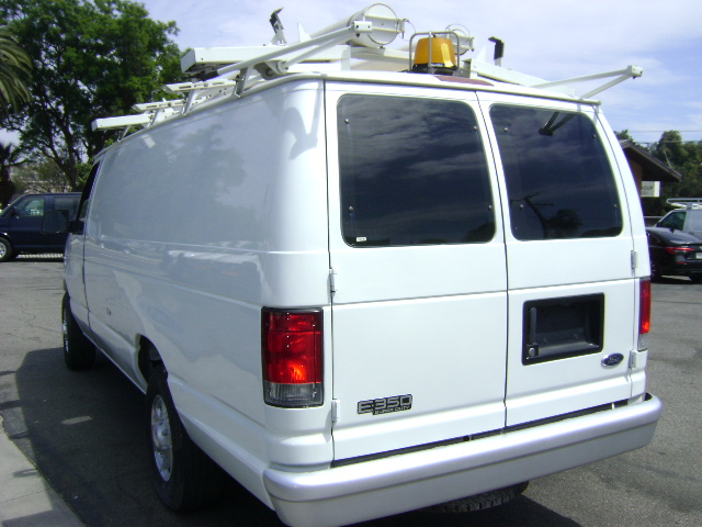 Used 2002 Ford E-350 and Econoline 350 Extended Super Duty RWD image 5