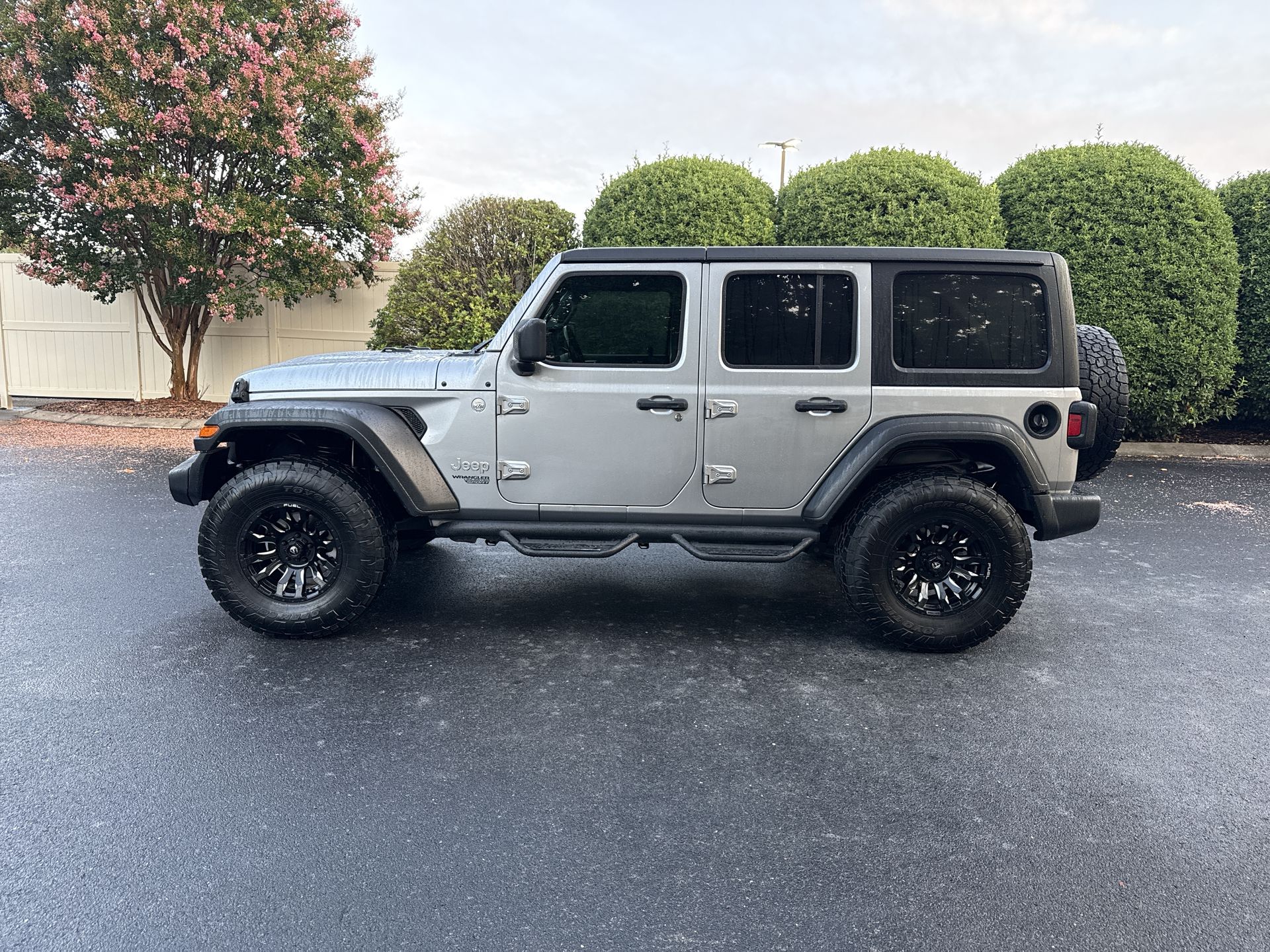 Used 2019 Jeep Wrangler 4WD Unlimited Sport image 2