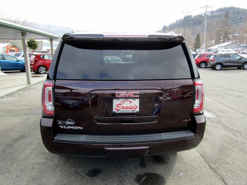 Used 2017 GMC Yukon SLT image 7