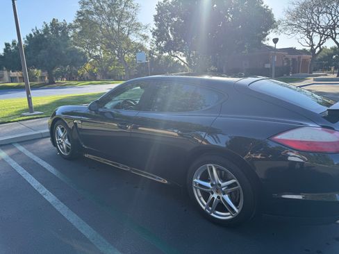 Used 2013 Porsche Panamera image 3