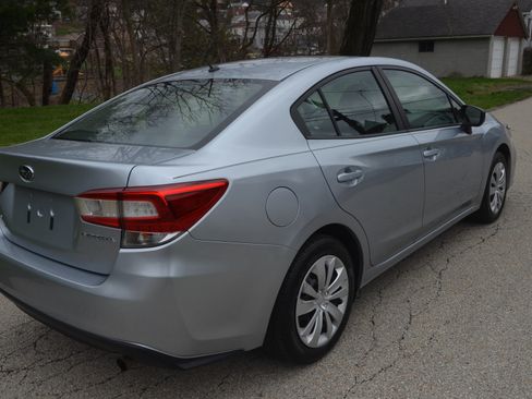 Used 2018 Subaru Impreza 2.0i image 5