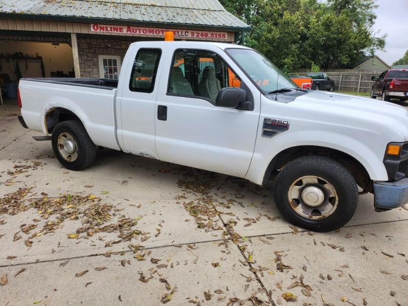 Used 2008 Ford F250 2WD SuperCab Super Duty image 3