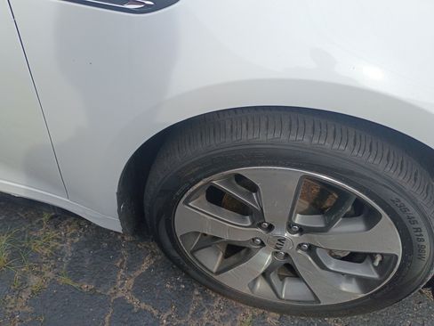 Used 2020 Kia Optima S FWD image 7
