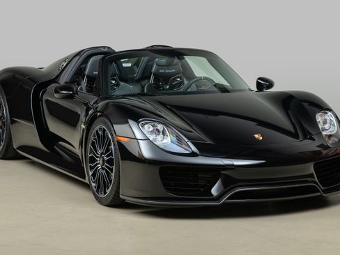 Used 2015 Porsche 918 Spyder AWD/4WD image 25