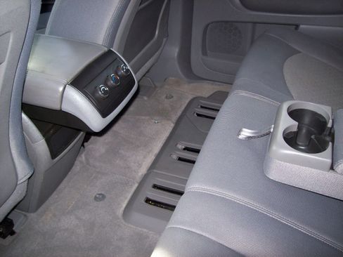 Used 2012 Chevrolet Traverse LS image 13