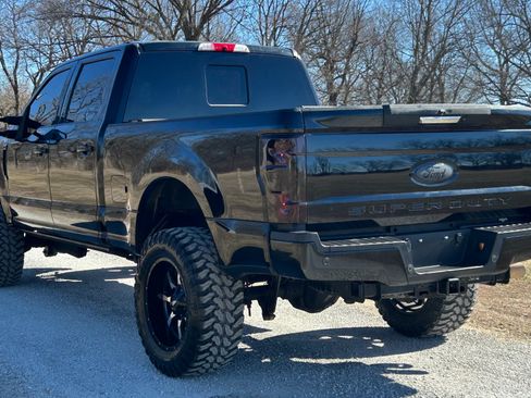 Used 2017 Ford F250 Lariat image 7