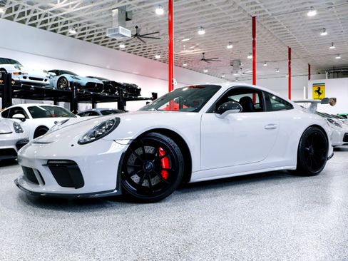 Used 2018 Porsche 911 GT3 RWD image 4