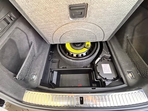 Used 2023 Audi e-tron S Prestige AWD/4WD image 19