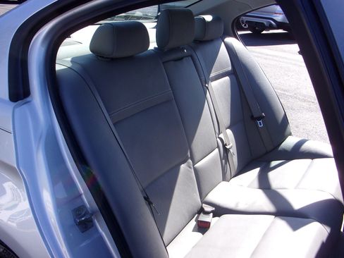 Used 2011 BMW 328i image 23