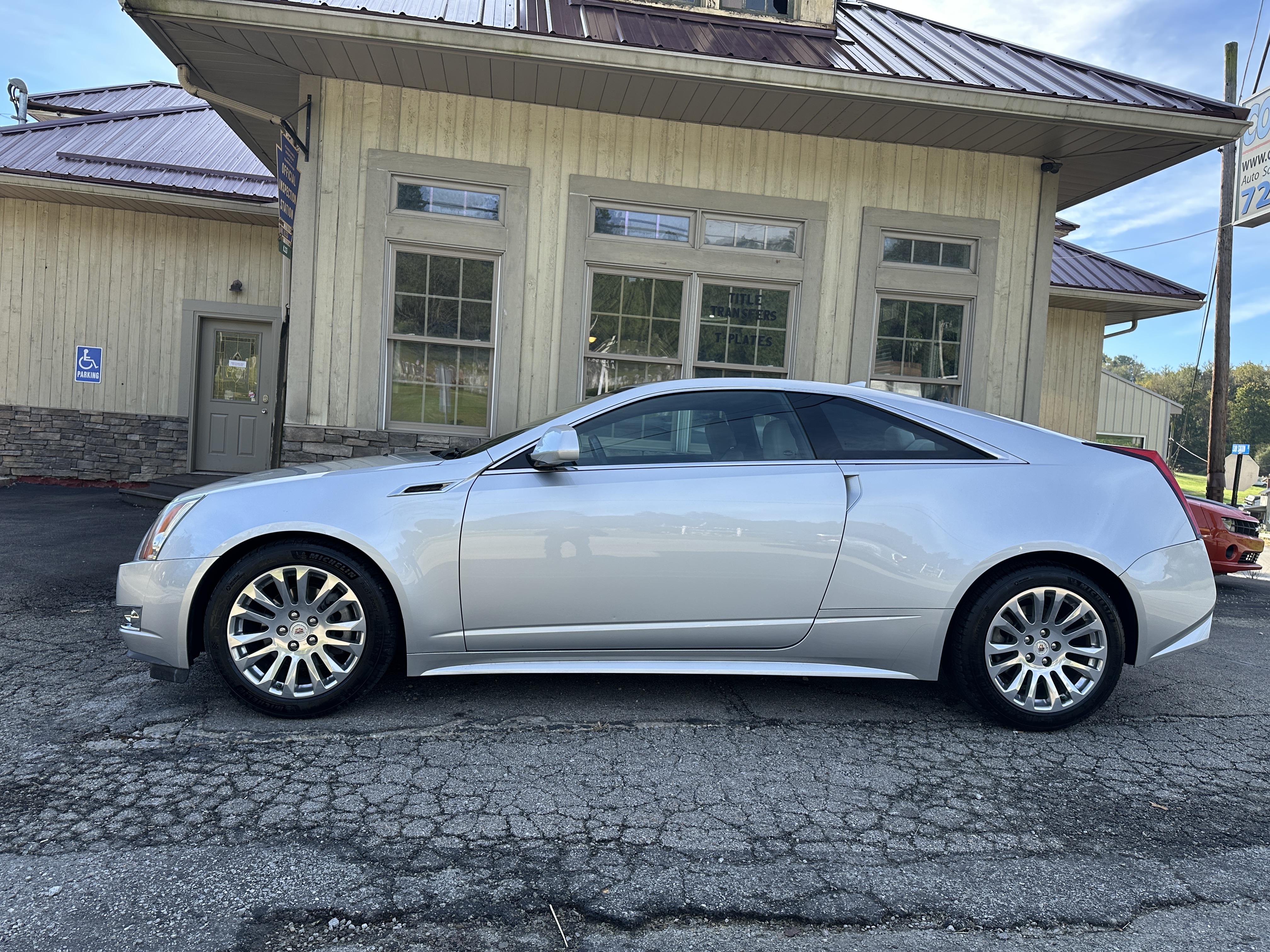 Used 2012 Cadillac CTS Performance Coupe RWD image 2