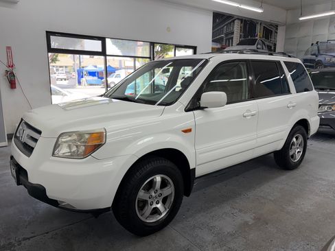 Used 2006 Honda Pilot 2WD EX image 2