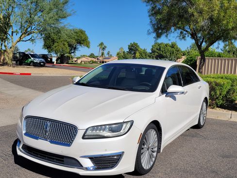 Used 2017 Lincoln MKZ Reserve image 5