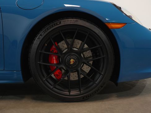 Used 2018 Porsche 911 Targa 4 GTS image 68