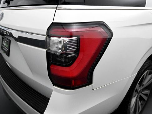 Used 2020 Ford Expedition Limited image 14