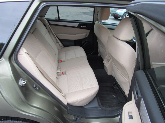 Used 2018 Subaru Outback 2.5i Premium AWD/4WD image 18