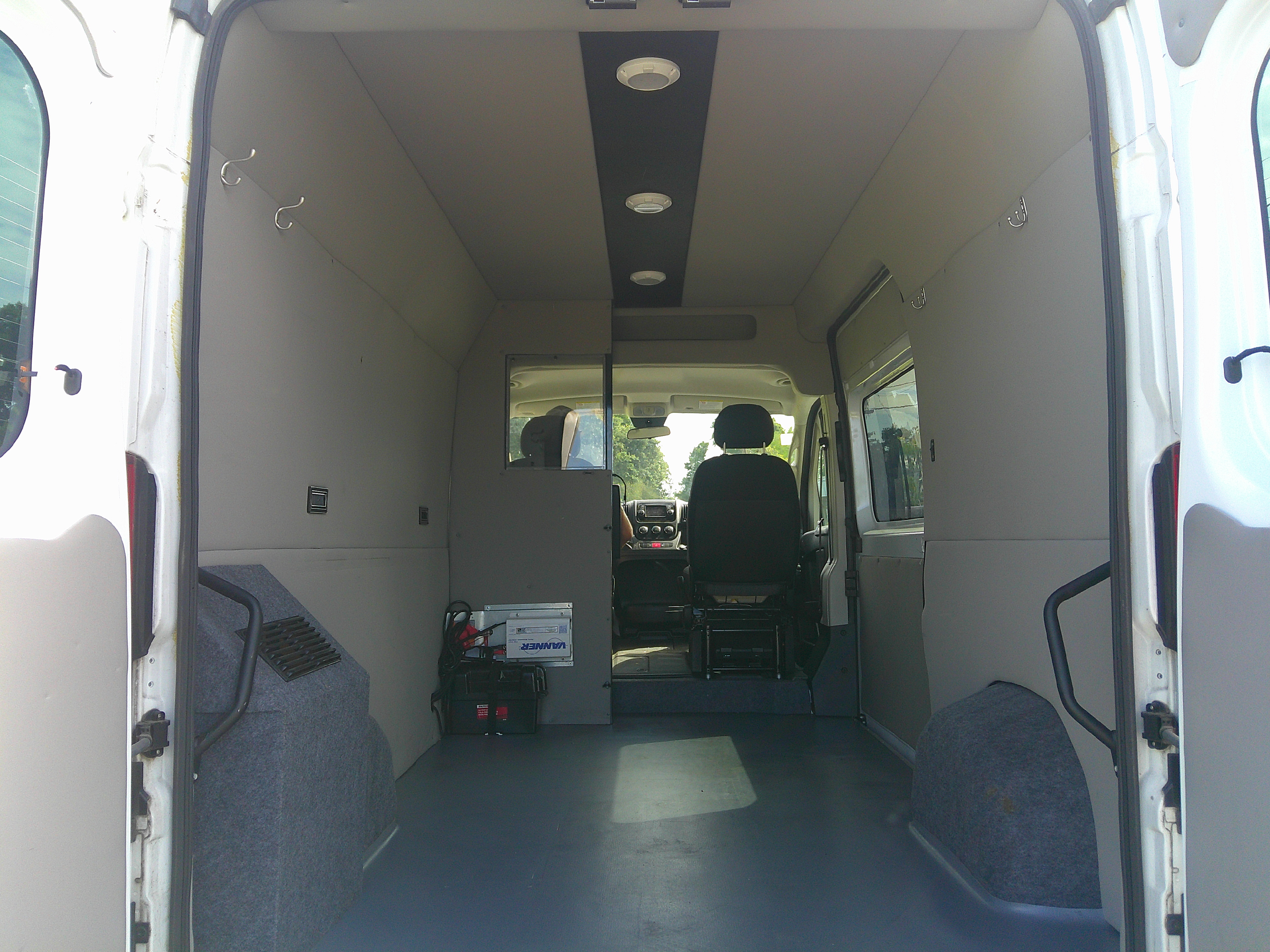 Used 2021 RAM ProMaster 1500 136 High Roof FWD image 9