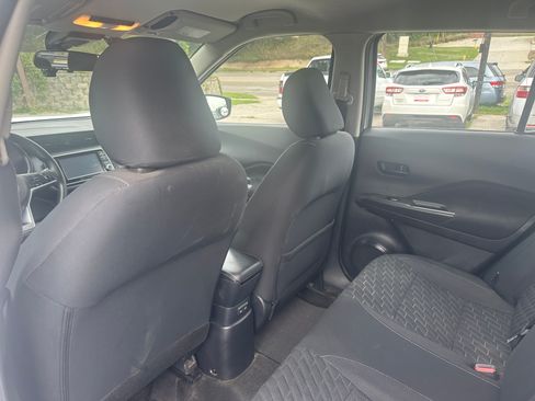 Used 2021 Nissan Kicks S image 12