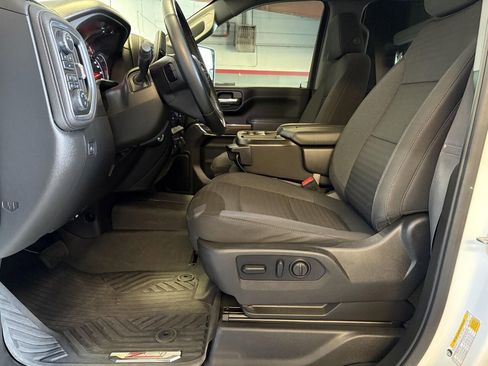 Used 2023 Chevrolet Silverado 2500 LT w/ Convenience Package image 2