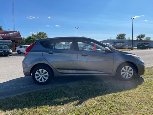 Used 2016 Hyundai Accent SE image 5