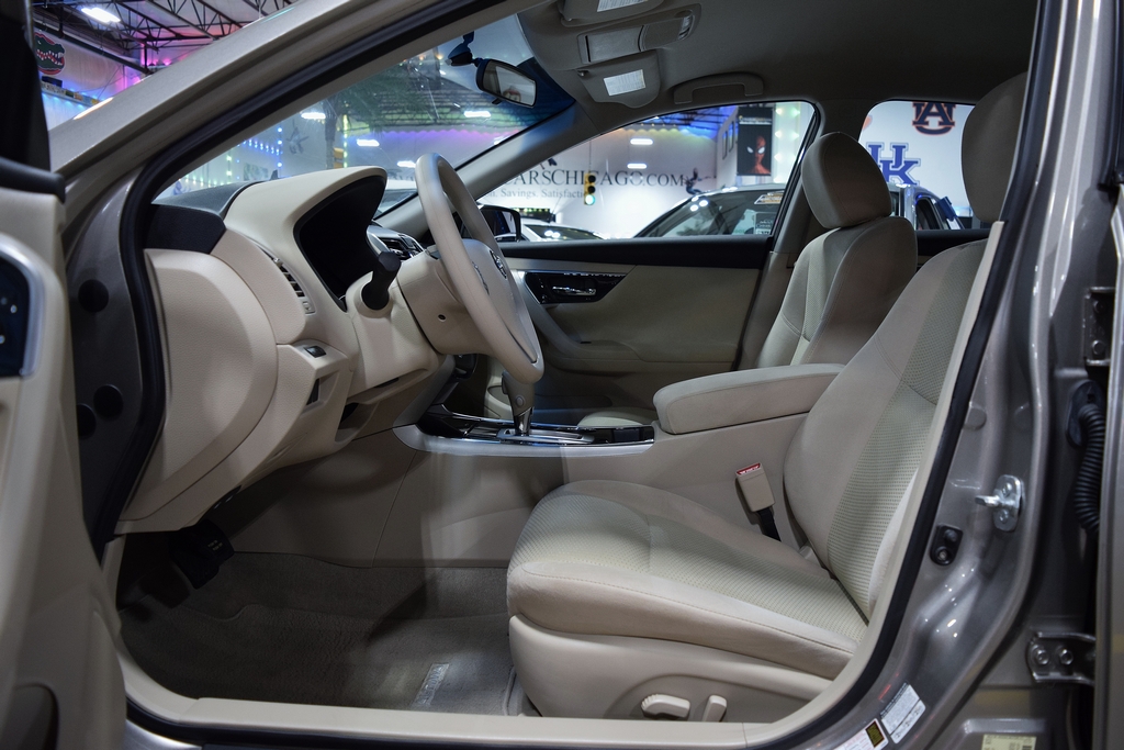 Used 2014 Nissan Altima 2.5 S Sedan FWD image 17