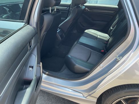 Used 2018 Honda Accord Sport image 4