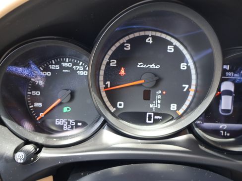 Used 2016 Porsche Macan Turbo image 25