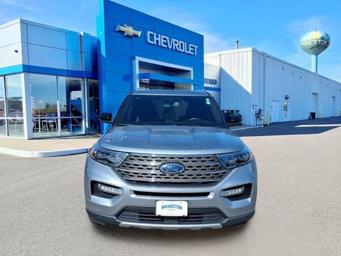 Used 2023 Ford Explorer King Ranch w/ Technology Package AWD/4WD image 9