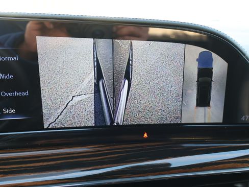 Used 2024 Cadillac Escalade ESV Luxury image 28