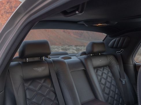 Used 2005 Bentley Arnage T image 19