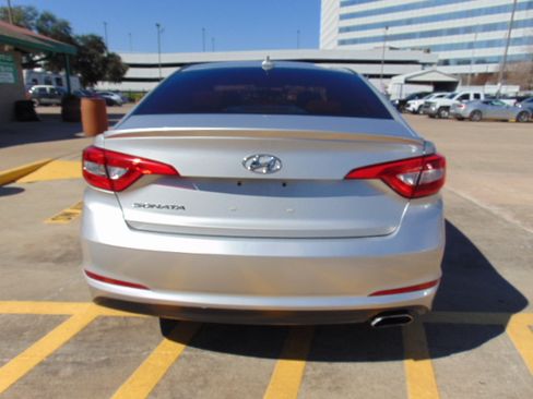 Used 2017 Hyundai Sonata SE image 6