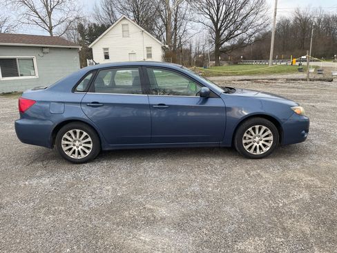 Used 2011 Subaru Impreza 2.5i Premium image 6