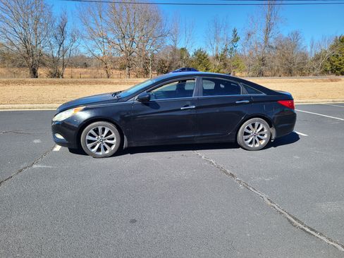 Used 2011 Hyundai Sonata GLS image 1