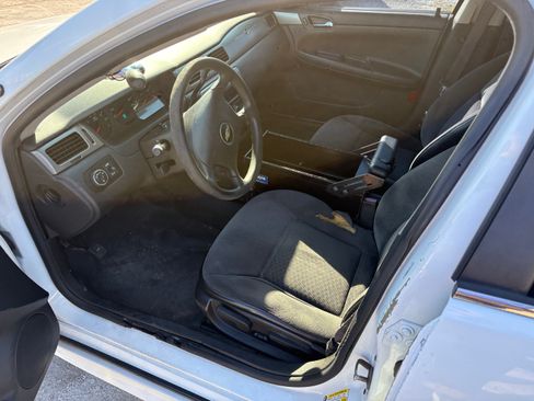 Used 2016 Chevrolet Impala LT image 5