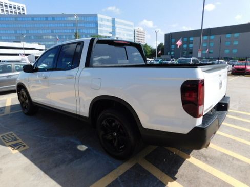 Used 2023 Honda Ridgeline AWD Black Edition image 5