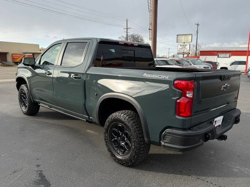 Used 2025 Chevrolet Silverado 1500 ZR2 image 4