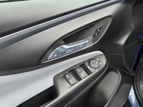 New 2025 Buick Envista Preferred image 12