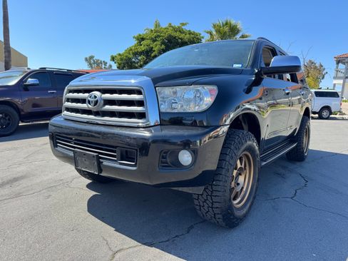 Used 2015 Toyota Sequoia Platinum image 5