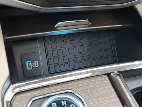 Certified 2023 Ford Expedition Limited image 29