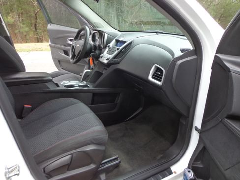 Used 2013 Chevrolet Equinox LS image 9
