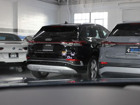 Used 2023 Audi RS e-tron GT image 39