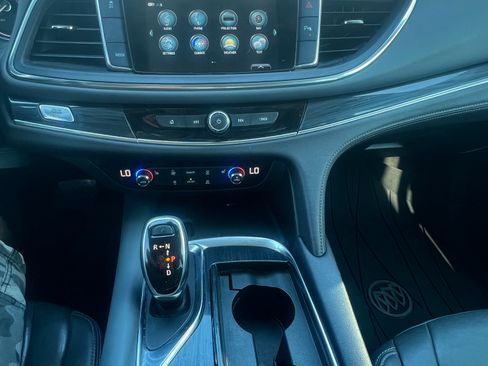 Used 2019 Buick Enclave Essence FWD image 13