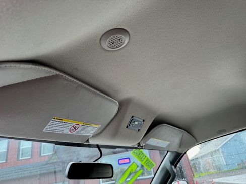 Used 2017 Chevrolet Express 3500 image 19